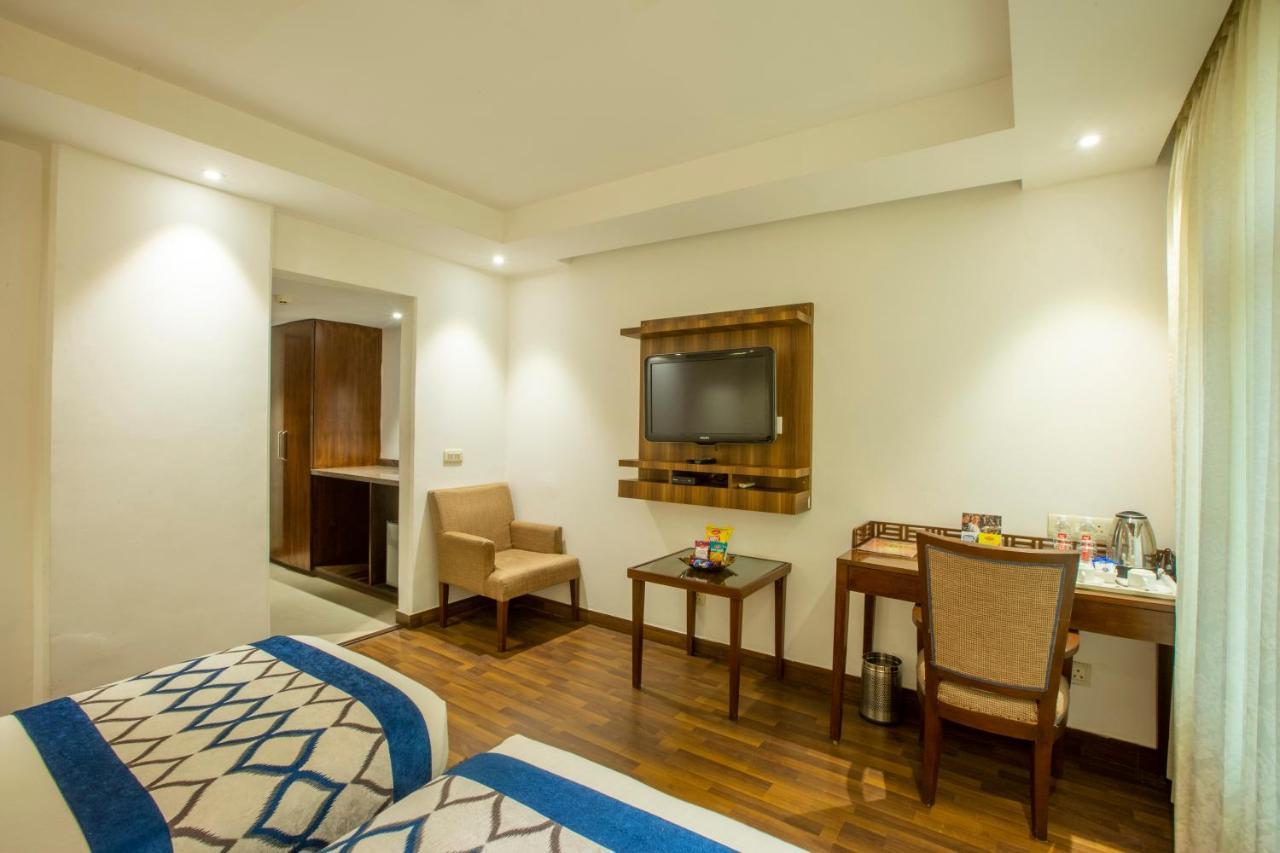Hotel Arch International Neu-Delhi Exterior foto